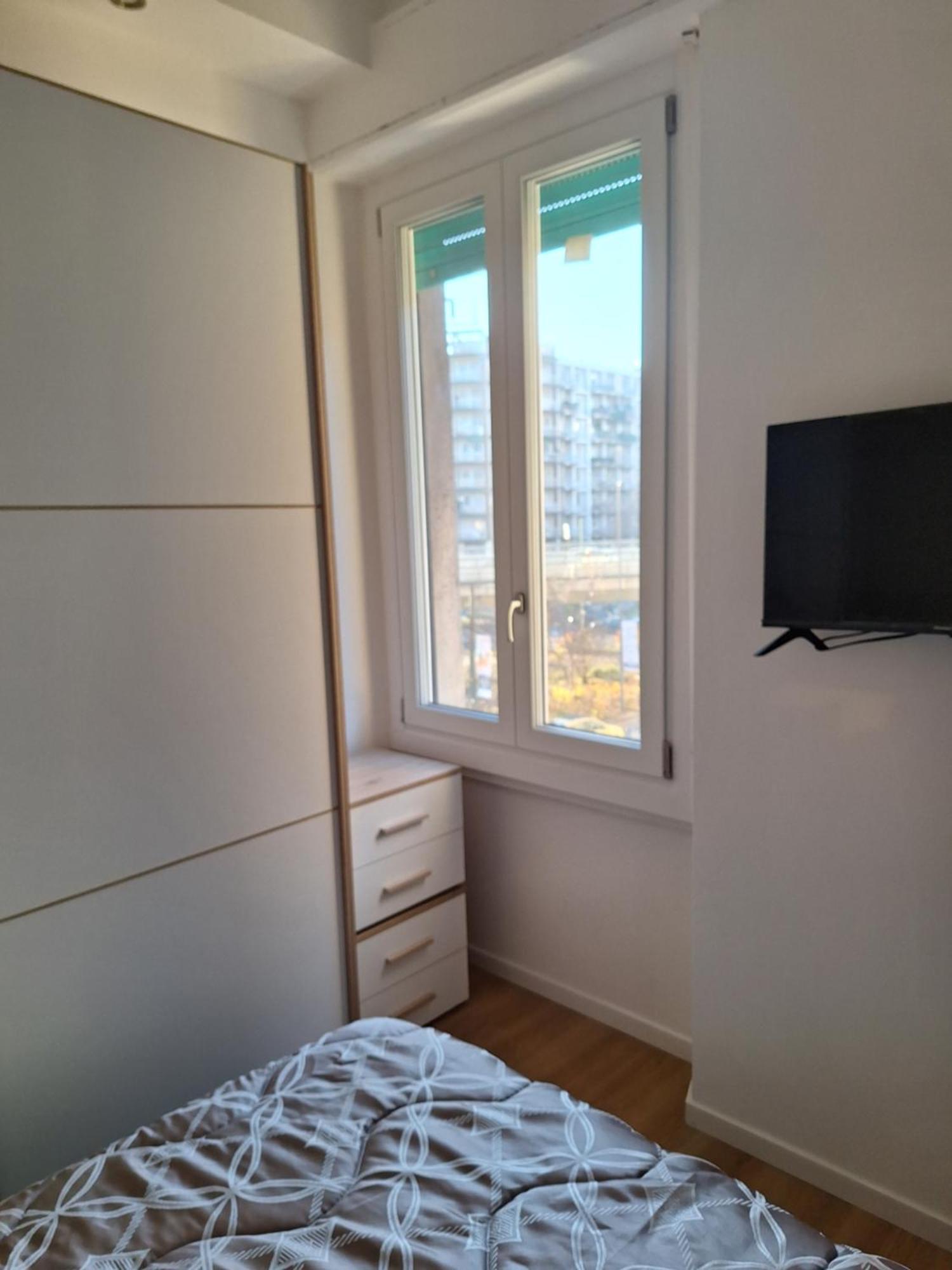 Just Min10 To Duomo Apartment Милано Екстериор снимка